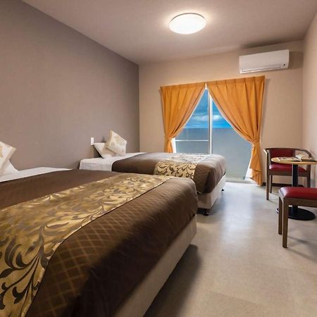 Mr.Kinjo Happiness Resaort Ⅰ Aparthotel Miyakojima  Bagian luar foto